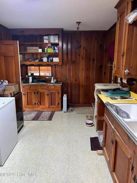 Kitchen - 411 E Green St, Macclesfield, NC 27852 photo 3 of 3