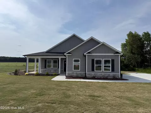 213 Tuscany Cir, Princeton, NC 27569