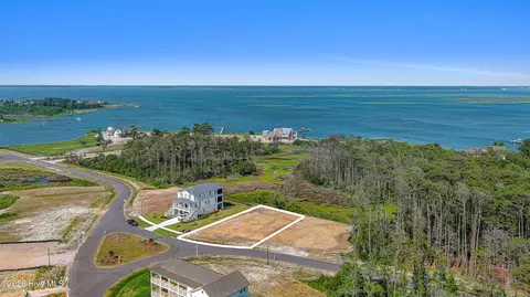 524 Freedom Park Rd, Beaufort, NC 28516