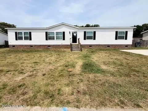316 Commodore Dr, Rocky Mount, NC 27801