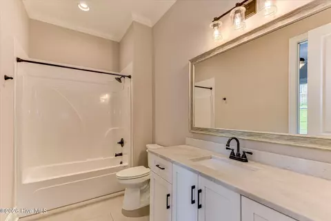 Bath - 427 Woodlawn St, Evans, GA 30809 photo 1 of 8