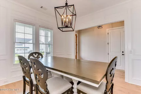 Dining - 427 Woodlawn St, Evans, GA 30809 photo 3 of 3