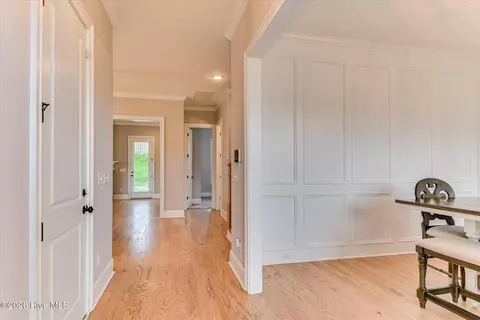 Entry Way - 427 Woodlawn St, Evans, GA 30809 photo 2 of 5