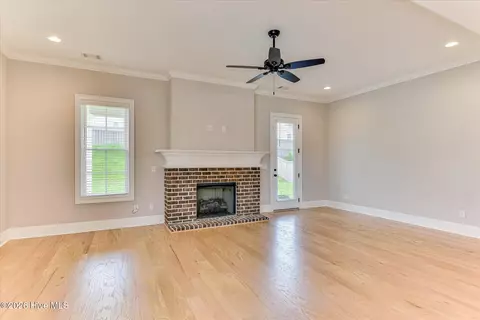 Living - 427 Woodlawn St, Evans, GA 30809 photo 2 of 5