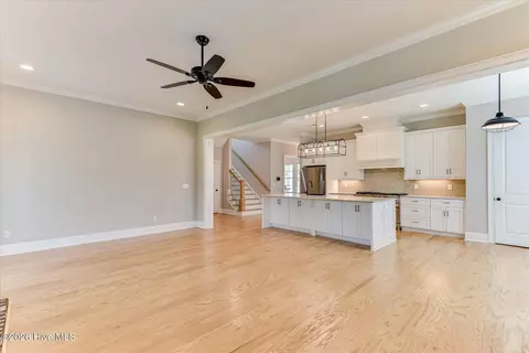 Living - 427 Woodlawn St, Evans, GA 30809 photo 4 of 5