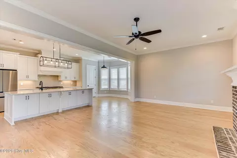 Living - 427 Woodlawn St, Evans, GA 30809 photo 3 of 5