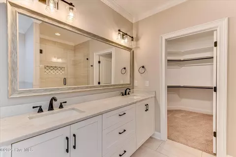 Bath - 427 Woodlawn St, Evans, GA 30809 photo 3 of 8