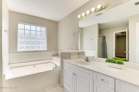 Bath - 4641 Millhaven Rd, Martinez, GA 30907 photo 4 of 7