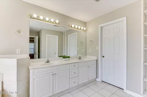 Bath - 4641 Millhaven Rd, Martinez, GA 30907 photo 3 of 7