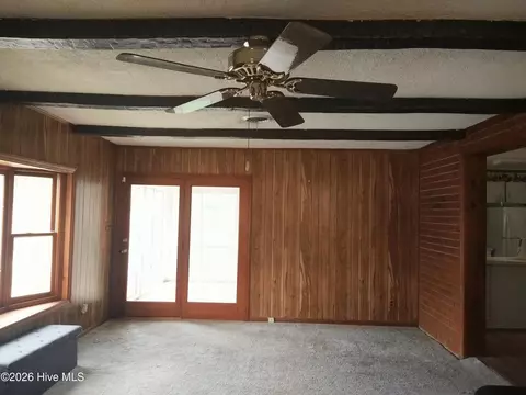 Living - 2920 Panhandle Cir, Augusta, GA 30906 photo 3 of 4
