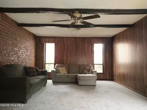 Living - 2920 Panhandle Cir, Augusta, GA 30906 photo 2 of 4