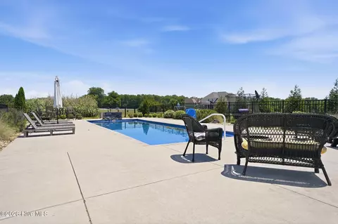 Exterior - 6208 Devonshire Dr, Wilson, NC 27896 photo 7 of 12