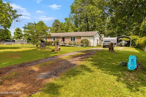 500 Maple Ln, Morehead City, NC 28557