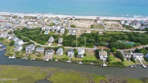 116 Old Village Ln, North Topsail Beach, NC 28460