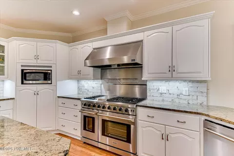 Kitchen - 4176 Pellary Pl, Evans, GA 30809 photo 3 of 6