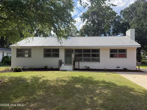 3222 N Contentnea St, Farmville, NC 27828