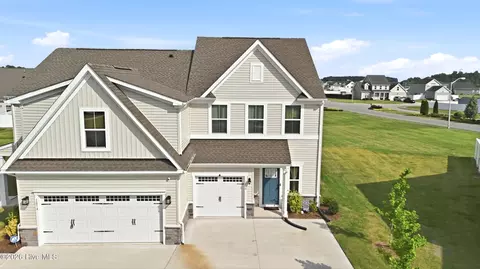 101 Spinnaker St # B, Elizabeth City, NC 27909