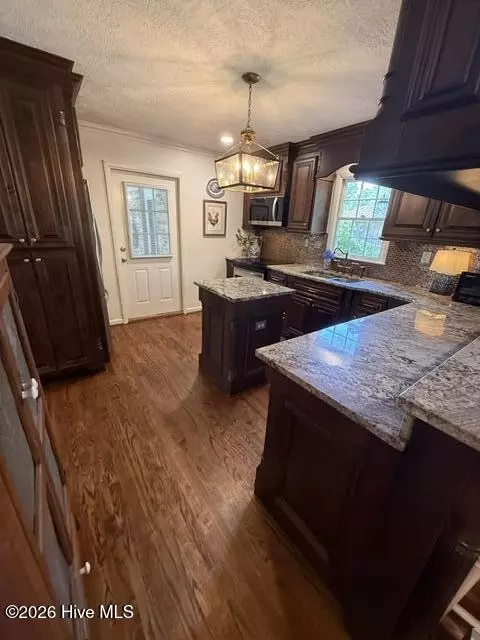 Kitchen - 2813 Deer Trail Rd, Thomson, GA 30824 photo 2 of 4
