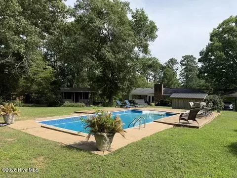 Exterior - 2813 Deer Trail Rd, Thomson, GA 30824 photo 2 of 8