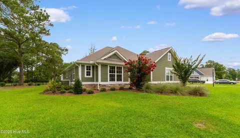 1435 N Middleton Dr NW, Calabash, NC 28467