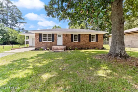 745 W Burkhead St, Whiteville, NC 28472