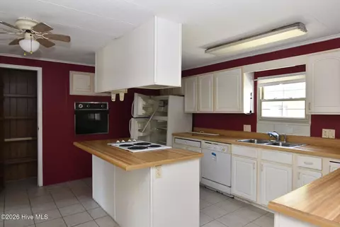 209 Queens Rd, Hubert, NC 28539 photo 5