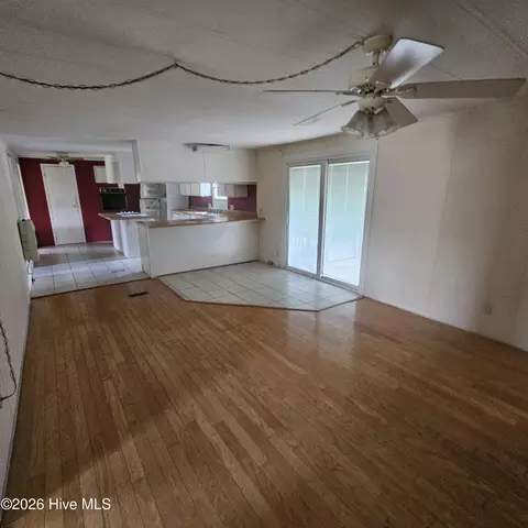 209 Queens Rd, Hubert, NC 28539 photo 4