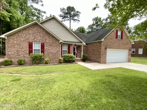 1005 Greenway Dr, Jacksonville, NC 28546