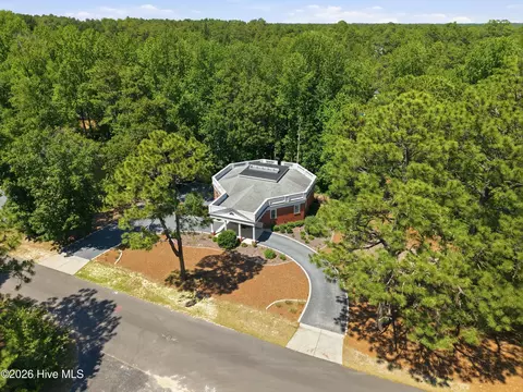 Exterior - 195 Canter Ln, Pinehurst, NC 28374 photo 6 of 11