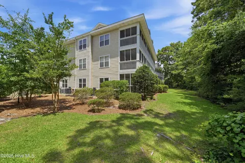 3350 Club Villas Dr # 2002, Southport, NC 28461