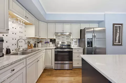 Kitchen - 105 Beech Ln, Washington, NC 27889 photo 4 of 9