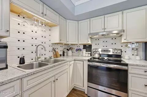 Kitchen - 105 Beech Ln, Washington, NC 27889 photo 5 of 9