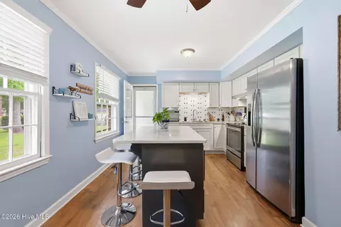 Kitchen - 105 Beech Ln, Washington, NC 27889 photo 2 of 9
