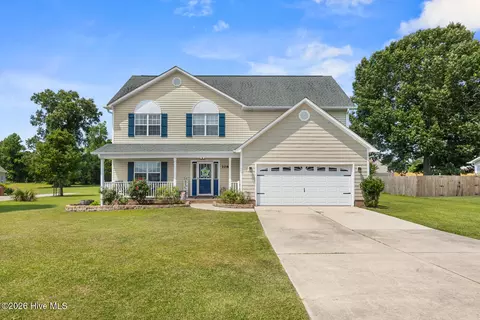 108 River Bluff Dr, Jacksonville, NC 28540