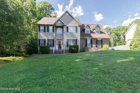 168 Dockside Dr, Jacksonville, NC 28546