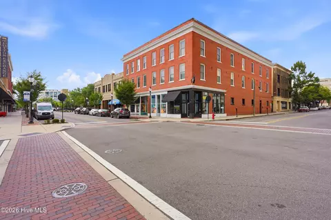 304 N Front St #E, Wilmington, NC 28401