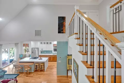 Entry Way - 101 Teal Cir, Hampstead, NC 28443 photo 3 of 4
