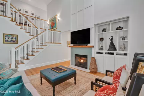 Living - 101 Teal Cir, Hampstead, NC 28443 photo 4 of 4