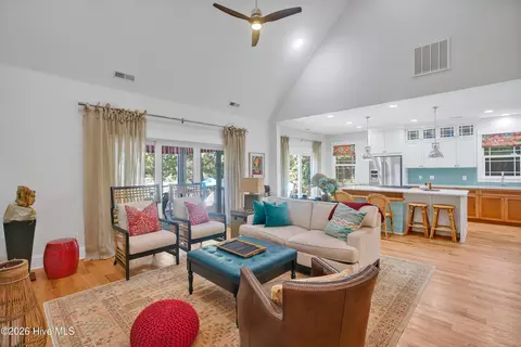 Living - 101 Teal Cir, Hampstead, NC 28443 photo 1 of 4