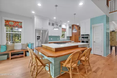 Kitchen - 101 Teal Cir, Hampstead, NC 28443 photo 6 of 7