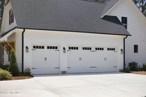 Exterior - 160 Midland Trl, Pinehurst, NC 28374 photo 3 of 13