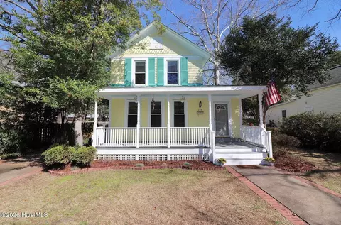 145 E Massachusetts Ave, Southern Pines, NC 28387