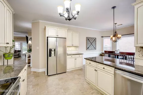 Kitchen - 1104 Waltons Pass, Evans, GA 30809 photo 2 of 4