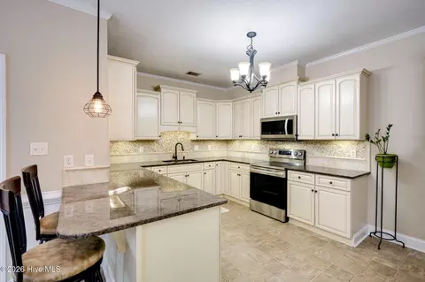 Kitchen - 1104 Waltons Pass, Evans, GA 30809 photo 4 of 4