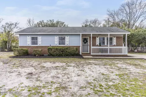 209 Cathay Rd, Wilmington, NC 28412