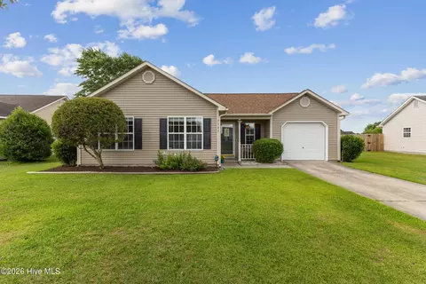7107 Thurgood Rd, Wilmington, NC 28411
