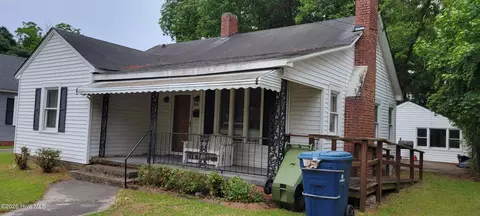 329 E 11th St, Washington, NC 27889