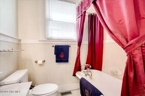 Bath - 209 Broad St, Augusta, GA 30901 photo 3 of 4