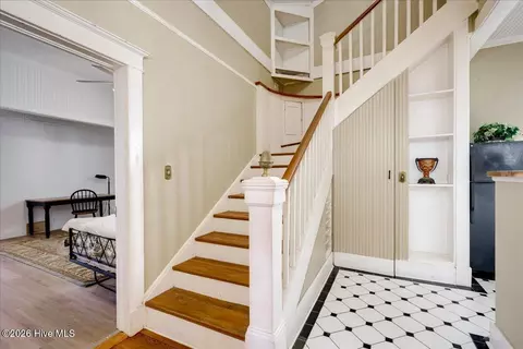 Entry Way - 209 Broad St, Augusta, GA 30901 photo 5 of 7