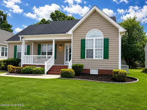 2205 Seagrave Dr, Winterville, NC 28590